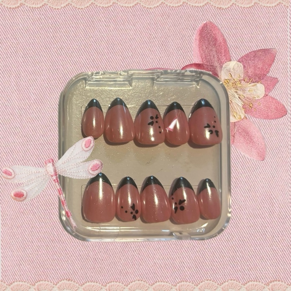 Stylish Pink and Black Press-On Nails